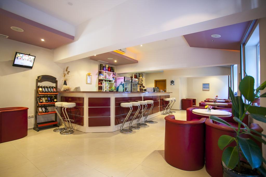 Melsa Coop Hotel 内塞伯尔 外观 照片